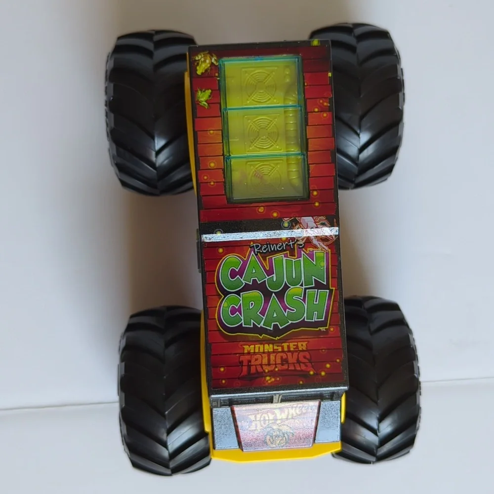 2021 Hot Wheels Monster Trucks oversized Reinerts Cajun crash 1/24th scale metal